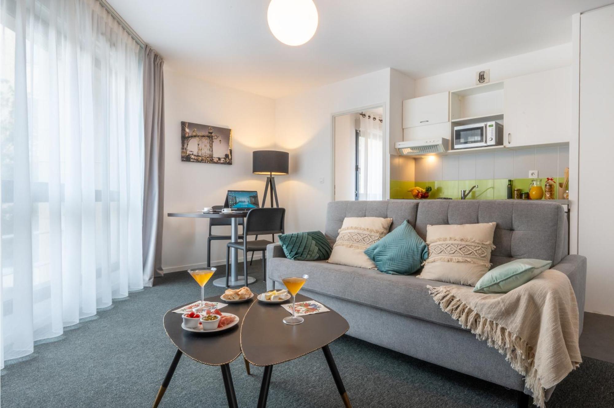 Néméa Appart hotel Nancy Home Suite Exterior foto