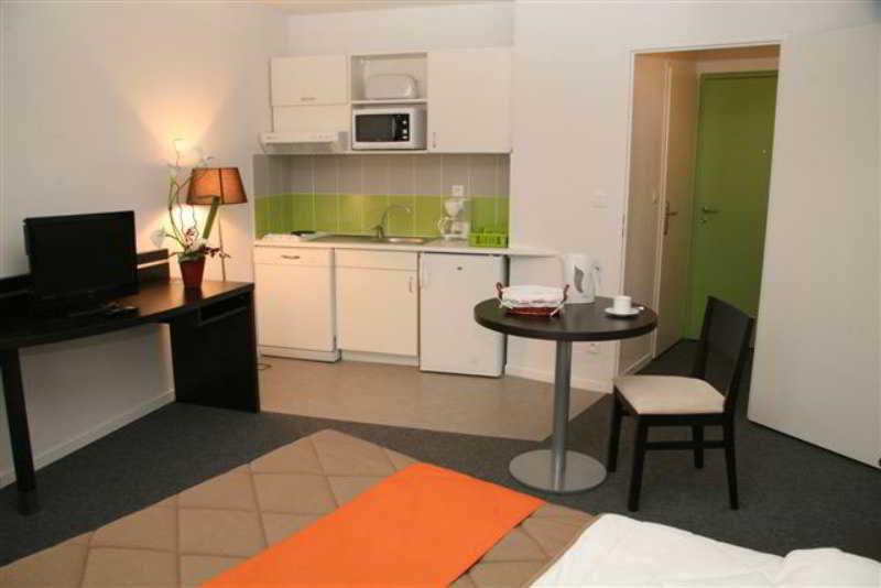 Néméa Appart hotel Nancy Home Suite Exterior foto